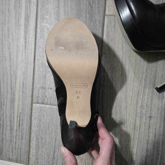 Coach Beatrice low ankle bootie heels,  size 8.5 women's - Picture 9 of 15